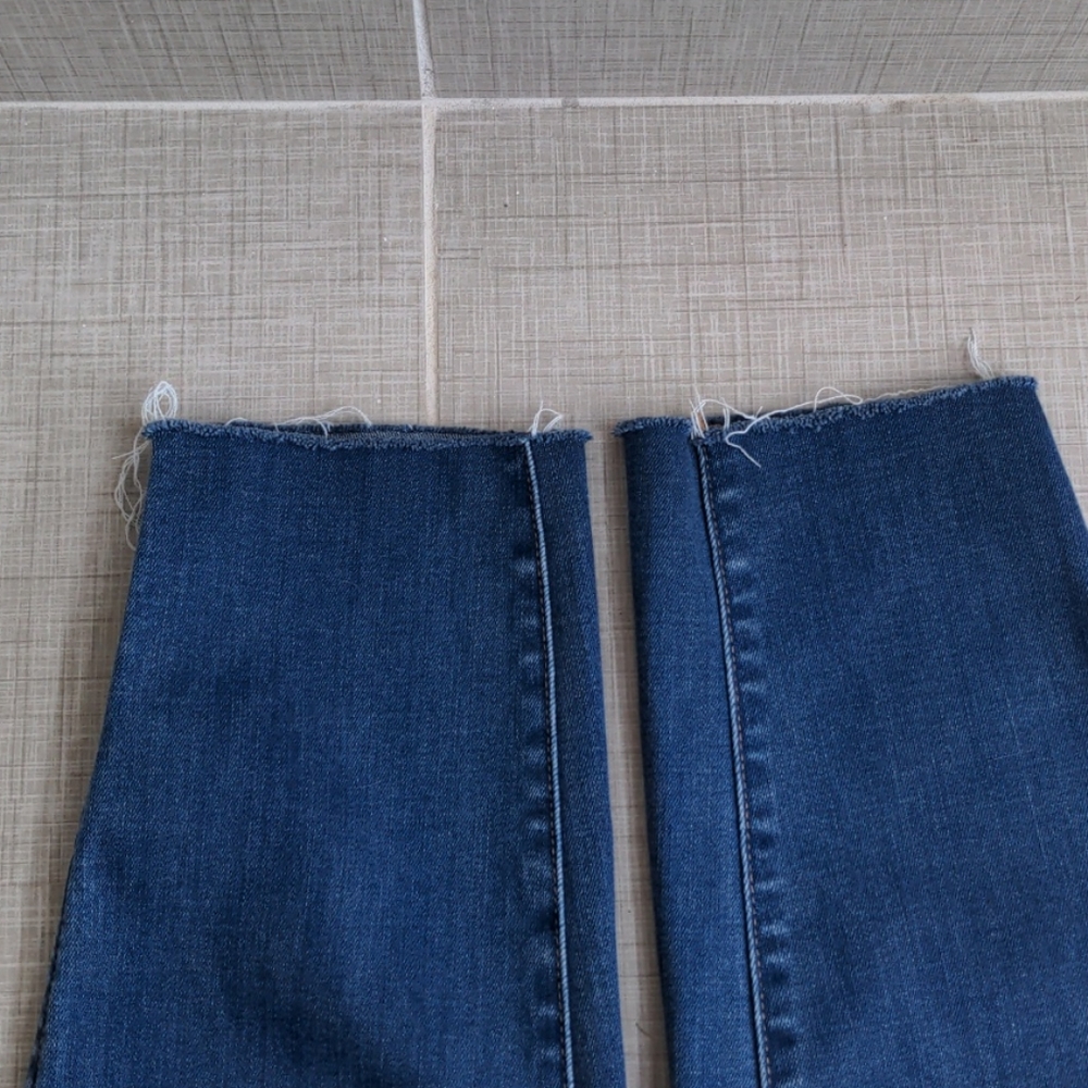 Madewell High Rise Crops - Picture 8 of 8
